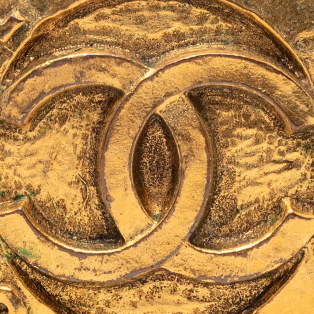 CHANEL Authentic Vintage Green Logo Earrings - Picture 3 of 6